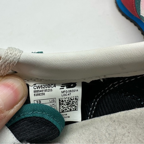 New Balance 620 Womens 10 Red/Green Running Shoes Sneakers Suede Christmas Color - Picture 12 of 12